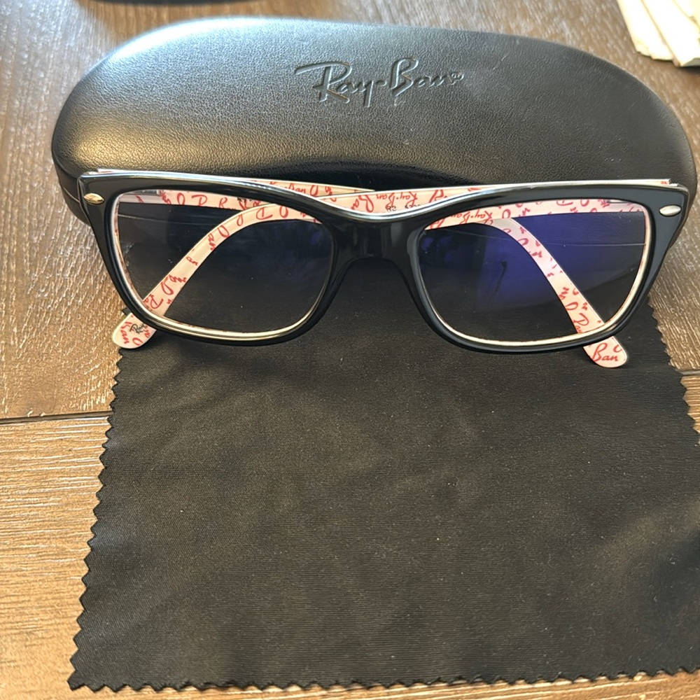 Ray Ban women’s frame RB5228